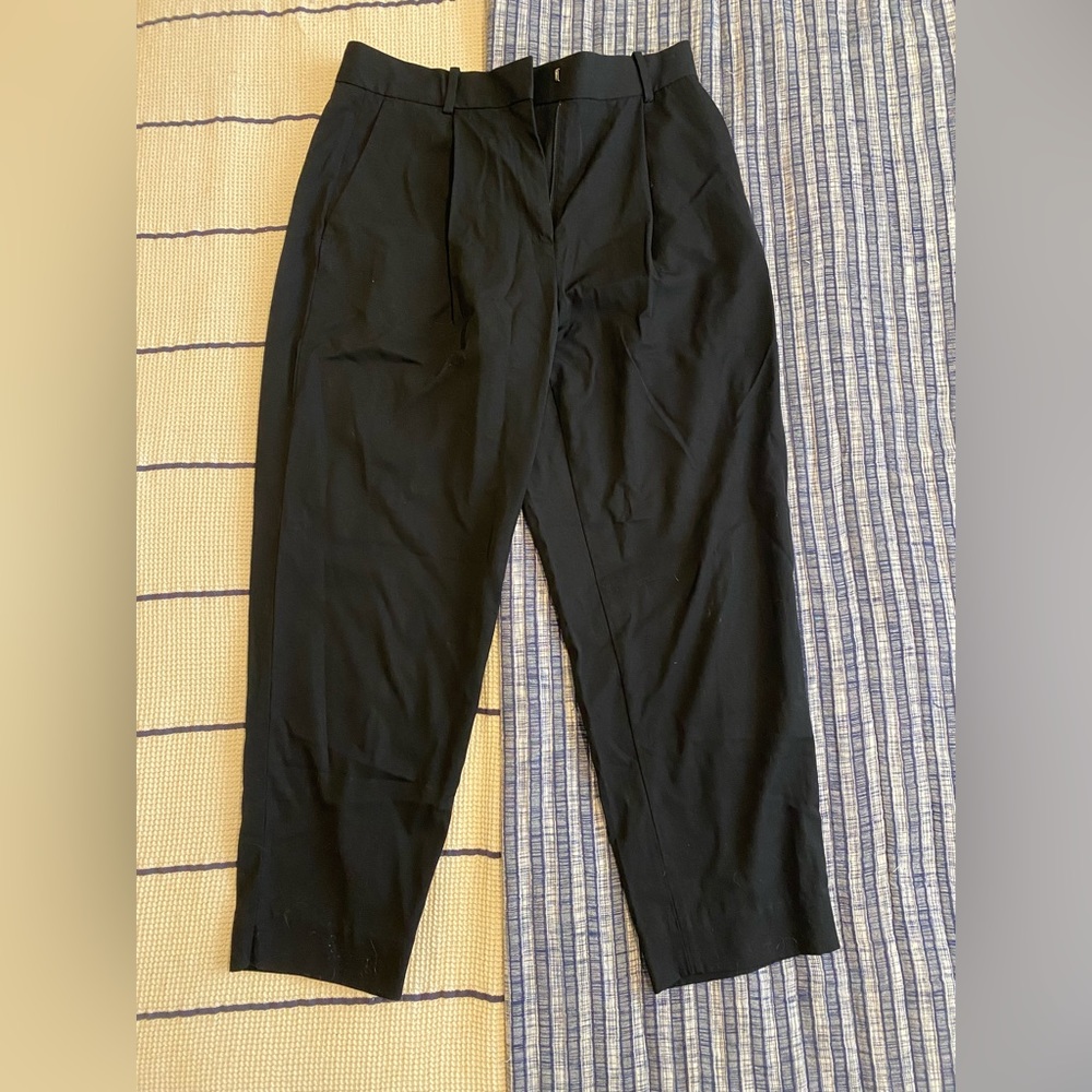 Everlane The GoWeave Slouchy Pant in Black